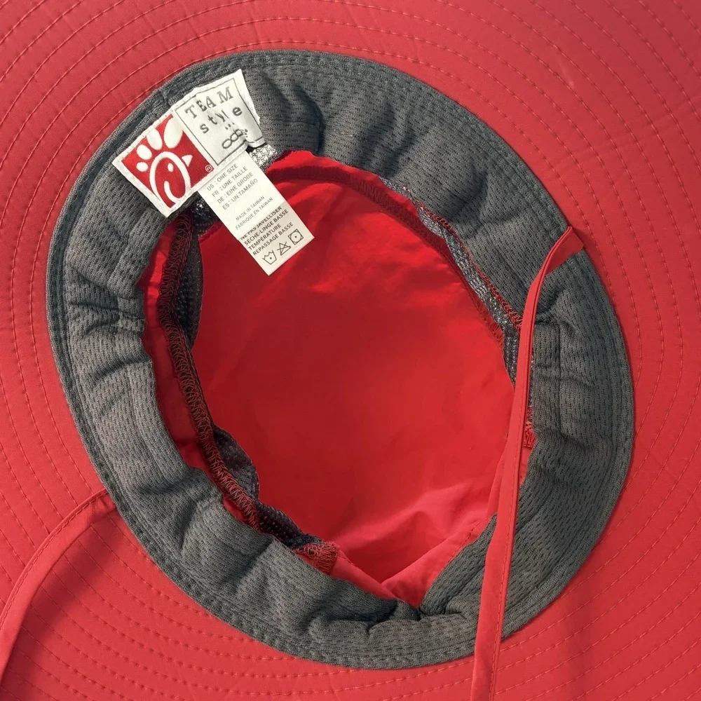 Chick Fil A Bucket Hat Team‎ Member Red Sun Boonie One Size OOBE Beach Shade Cap